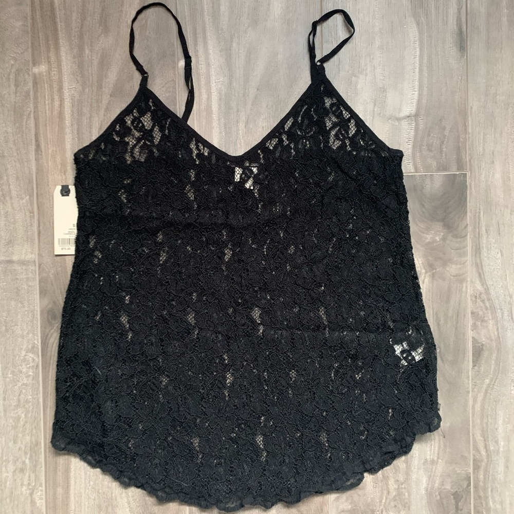 Aritzia Wilfred Lace Minou Camisole